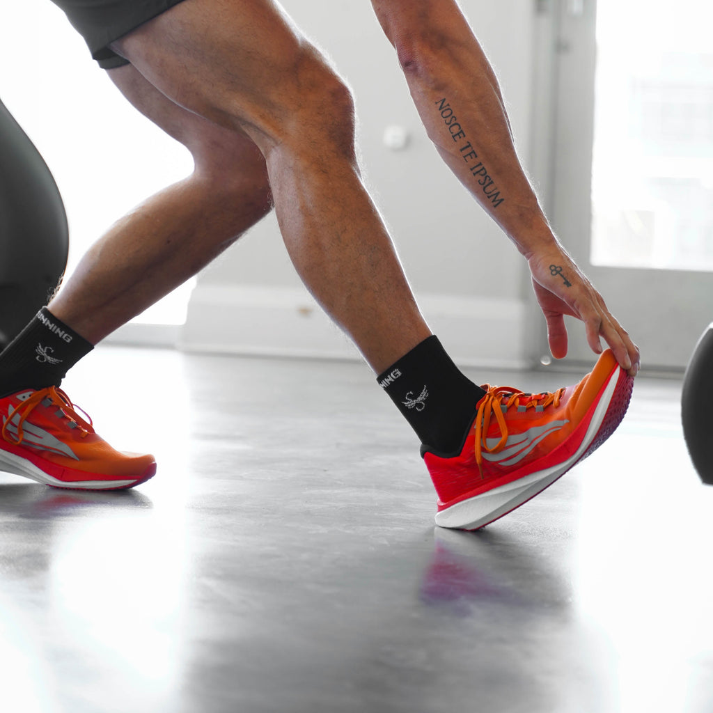 HORUS Orange Men Versatile Performance Trainer